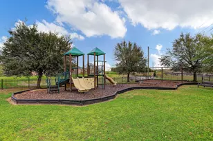 9135 Creekside Dr, Hitchcock, TX 77563 - Photo 27
