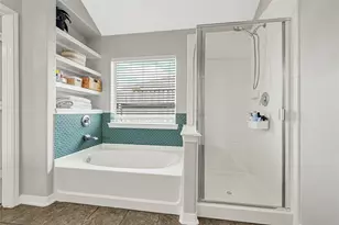 9135 Creekside Dr, Hitchcock, TX 77563 - Photo 15