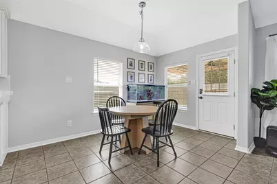 9135 Creekside Drive, Hitchcock, TX 77563 - Photo 9