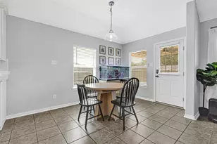 9135 Creekside Dr, Hitchcock, TX 77563 - Photo 9