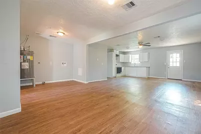 4810 Carmen Street, Houston, TX 77033 - Photo 5