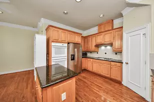 605 W Polk St, Houston, TX 77019 - Photo 13