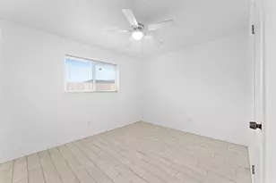 1411 PI Cir, Pasadena, TX 77504 - Photo 13