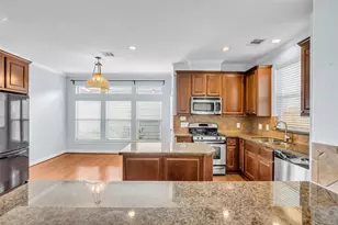 1821 Woodbend Village Ct, Houston, TX 77055 - Photo 11