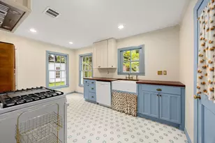 1067 W 43rd St, Houston, TX 77018 - Photo 9