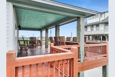 889 Mr G Street, Crystal Beach, TX 77650 - Photo 9