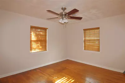 1800 Richardson Lane, Baytown, TX 77520 - Photo 7