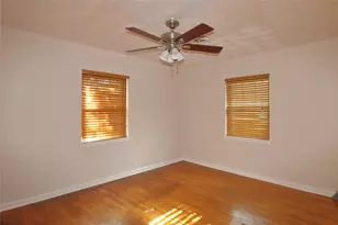 1800 Richardson Ln, Baytown, TX 77520 - Photo 7