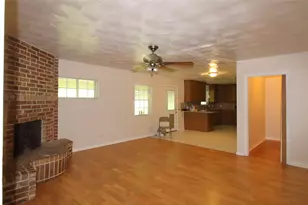 1800 Richardson Ln, Baytown, TX 77520 - Photo 3