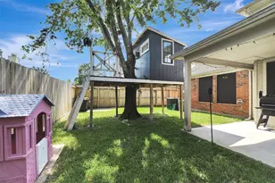 1809 Oakwood Dr E, Pearland, TX 77581 - Photo 31