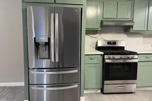 1806 N Ave S, Freeport, TX 77541 - Photo 9