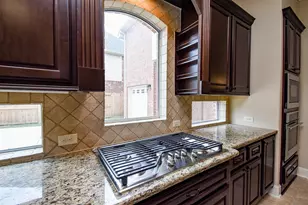 1611 Whitfield St, Sugar Land, TX 77479 - Photo 9