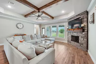 10379 Bourbon Ln, Bryan, TX 77808 - Photo 9