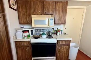 6701 Sands Point Dr, Houston, TX 77074 - Photo 7