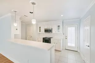 738 Redwing Pl Dr, Houston, TX 77009 - Photo 7