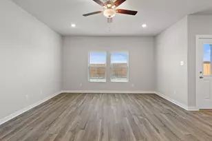 2490 N Heritage Dr, Dayton, TX 77535 - Photo 7