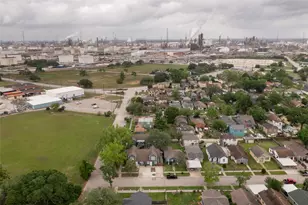 3420 Michigan St, Baytown, TX 77520 - Photo 17