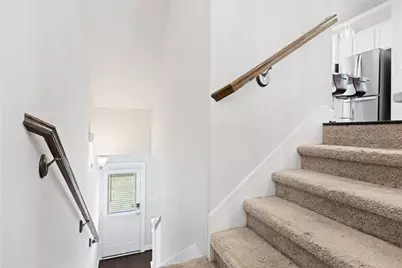 11918 Oakmont Valley Trace, Houston, TX 77051 - Photo 5