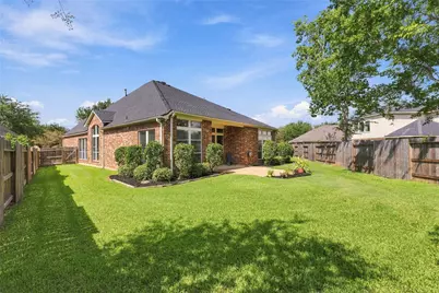 4006 Wolf Springs Court, Sugar Land, TX 77479 - Photo 37