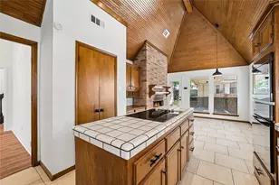 11423 Canyon Trail Dr, Houston, TX 77066 - Photo 9