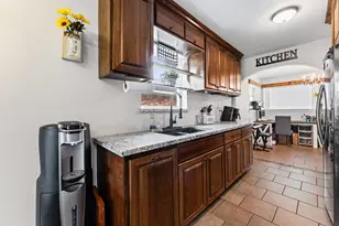 8314 Gulf Tree Ln, Houston, TX 77075 - Photo 11
