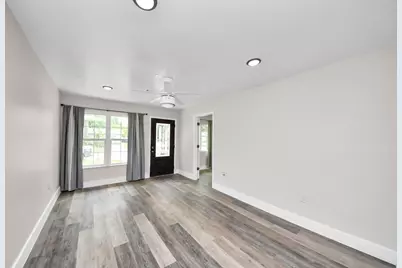 5903 Belneath Street, Houston, TX 77033 - Photo 13