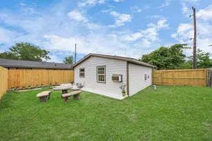 5903 Belneath St, Houston, TX 77033 - Photo 37