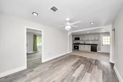 5903 Belneath Street, Houston, TX 77033 - Photo 5
