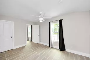 5903 Belneath St, Houston, TX 77033 - Photo 9