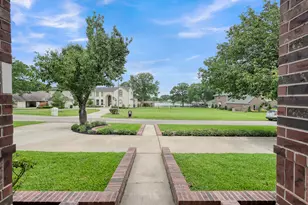 9832 W Shore Dr, Willis, TX 77318 - Photo 5