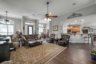 9832 W Shore Dr, Willis, TX 77318 - Photo 7
