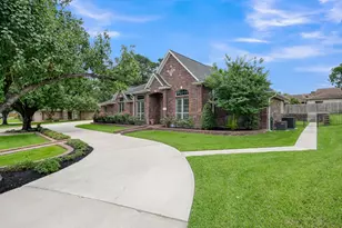 9832 W Shore Dr, Willis, TX 77318 - Photo 3