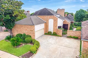 12219 Ravenmoor Dr, Houston, TX 77077 - Photo 7