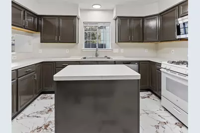 4418 W Thunderwood Circle, Fresno, TX 77545 - Photo 5