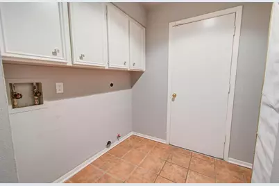 10315 Meadow Lake Lane, Houston, TX 77042 - Photo 13