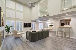 10315 Meadow Lake Ln, Houston, TX 77042 - Photo 3
