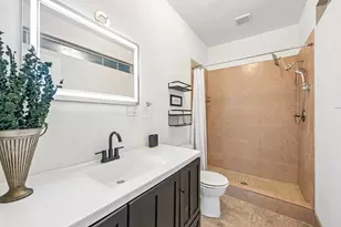 1466 Lawson St, Houston, TX 77023 - Photo 23