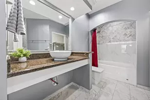 2203 Dorrington St, Houston, TX 77030 - Photo 37