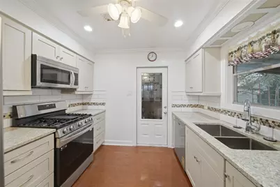 5 Ramey Circle, Houston, TX 77075 - Photo 17