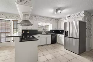 5611 Pebble Springs Dr, Houston, TX 77066 - Photo 15