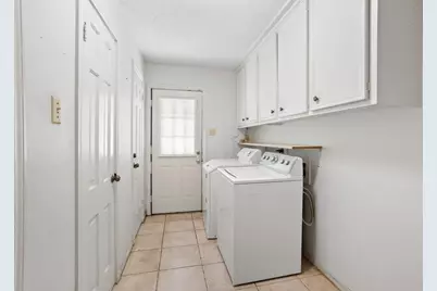5611 Pebble Springs Drive, Houston, TX 77066 - Photo 13