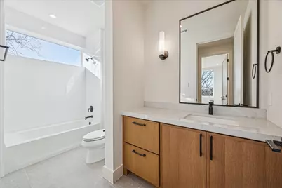 107 E 24th Street, Houston, TX 77008 - Photo 27