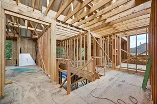 2031 Saxon Dr, Houston, TX 77018 - Photo 13
