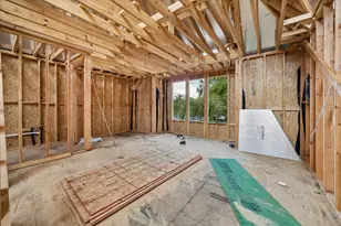 2031 Saxon Dr, Houston, TX 77018 - Photo 19