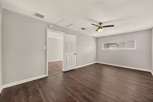 5935 Beldart St, Houston, TX 77033 - Photo 21