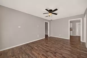 5935 Beldart St, Houston, TX 77033 - Photo 19