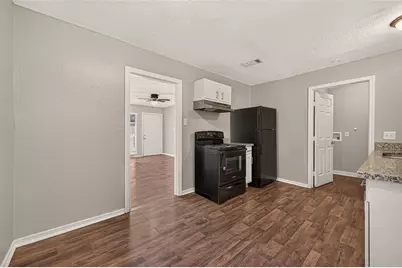 5935 Beldart Street, Houston, TX 77033 - Photo 23