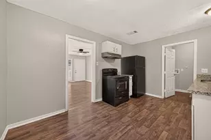 5935 Beldart St, Houston, TX 77033 - Photo 23