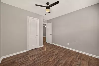5935 Beldart Street, Houston, TX 77033 - Photo 27