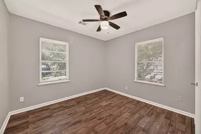 5935 Beldart Street, Houston, TX 77033 - Photo 25